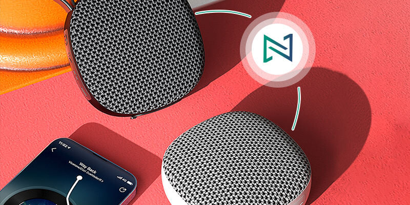 Portable outdoor Bluetooth speaker for sports and entertainment